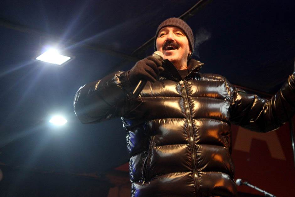 Ovako Haris Džinović izgleda bez šešira