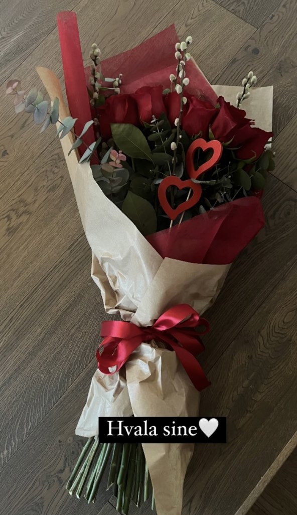 Severina dobila buket za Valentinovo.