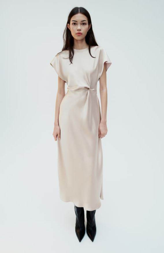 SATINIRANA MIDI HALJINA S NABRANIM STRUKOM/ZARA/39,95 EUR