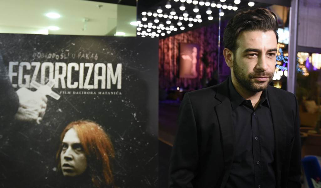 Janko Popović Volarić s naočalama