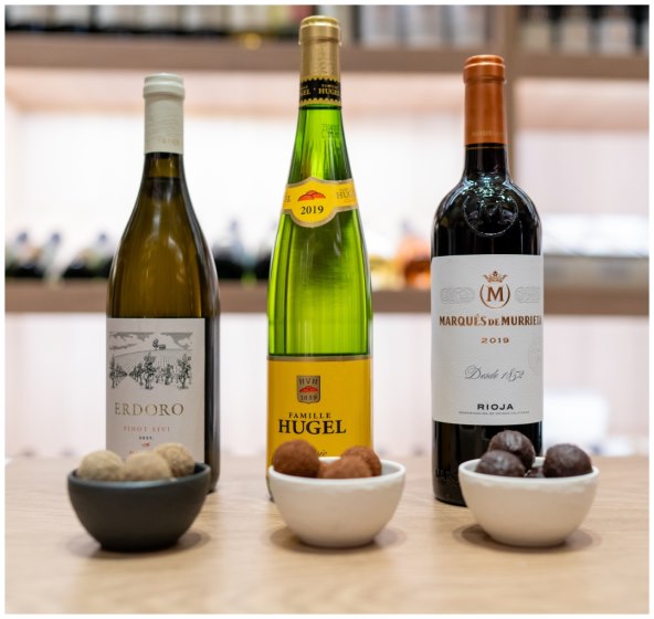 Taman Chocolates u vinariji Moments