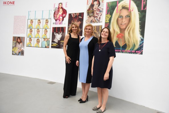 Predsjednica Kolinda Grabar Kitarović posjetila izložbu „Elle – Moda i društvo Isprepleteni pogledi 1945 – 2015“