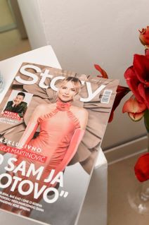 Anja Alavanja Viljevac s prelijepom sestrom Larom Alavanjom