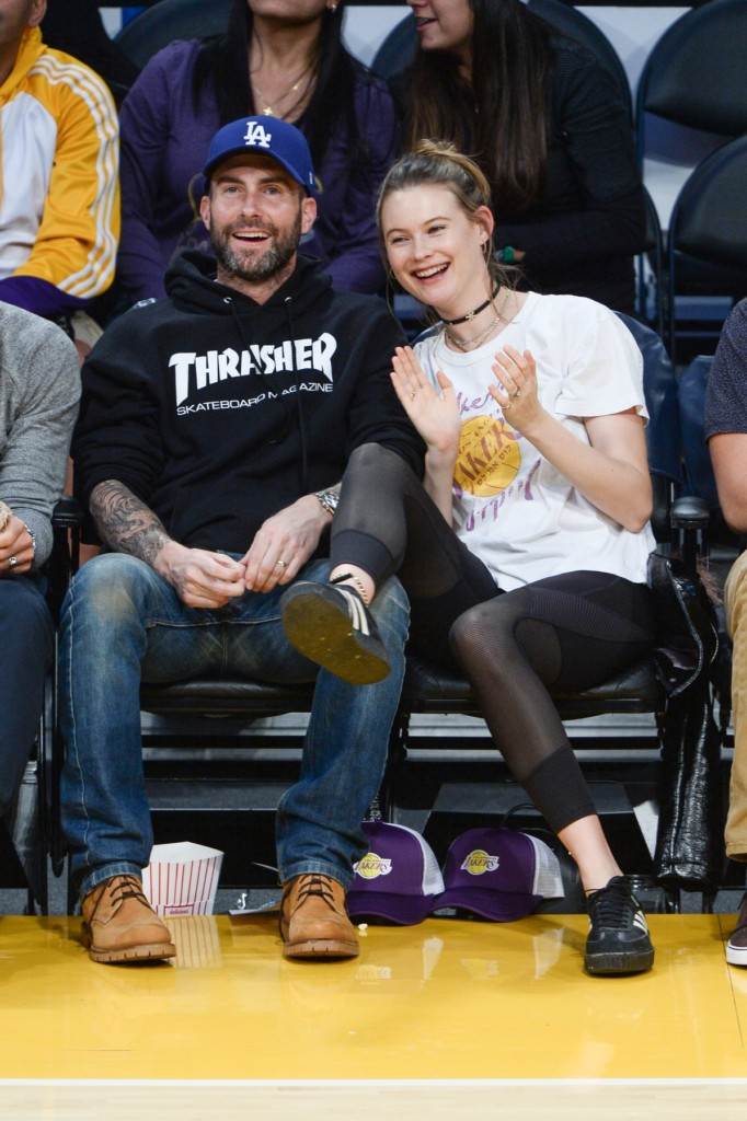 Adam Levine Behati Prinsloo.jpeg