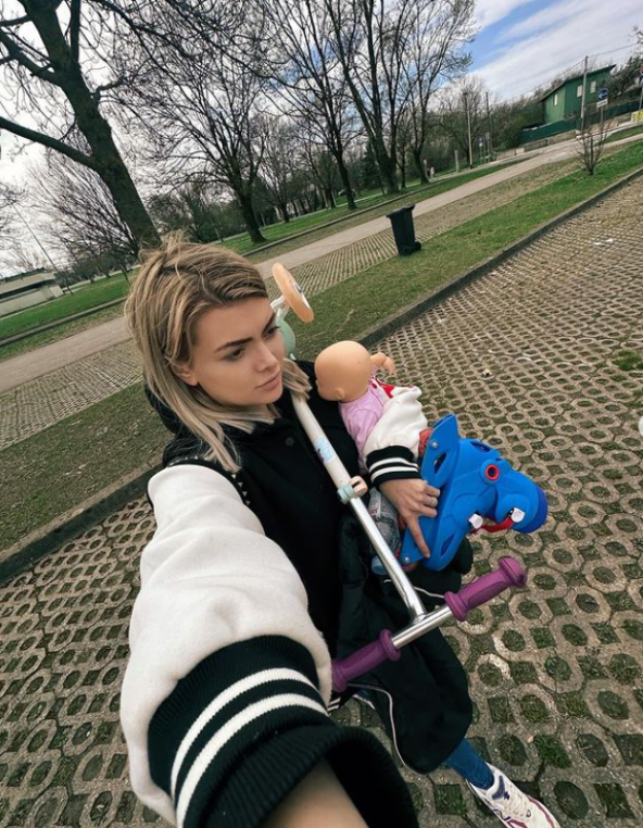 Ella Dvornik