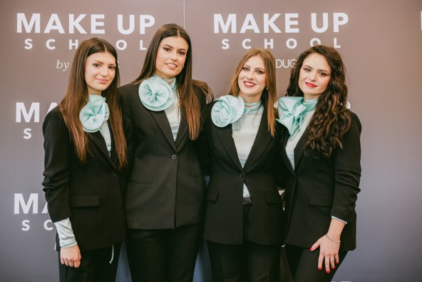 Make up school 12.jpg