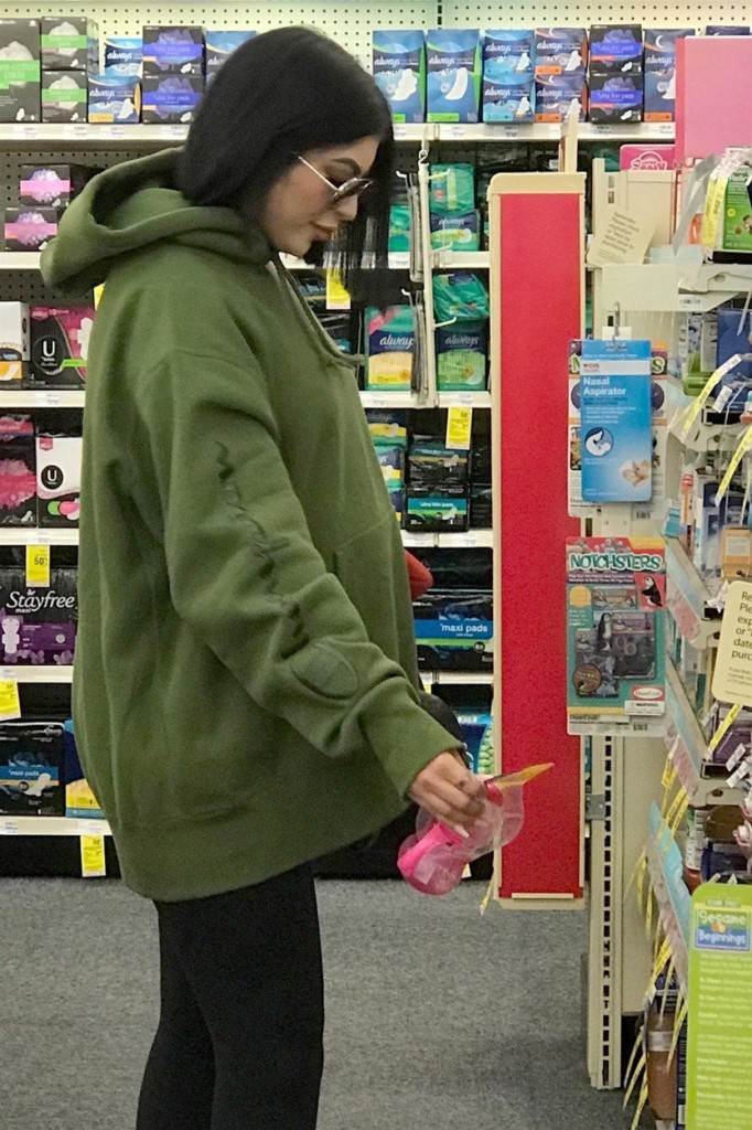Kylie Jenner je trudna