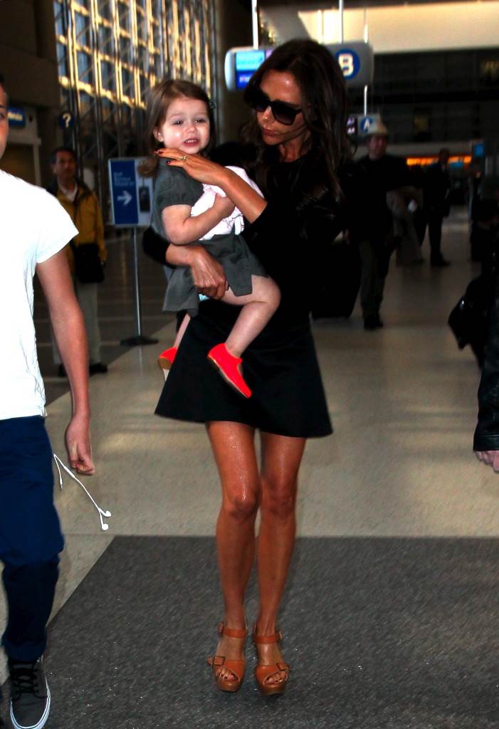 Victoria Beckham objavila fotografiju Davida Beckhama s golom stražnjicom