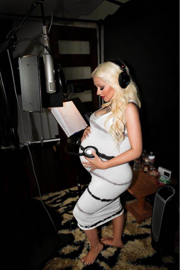 Christina Aguilera smršavila 22 kile u 3 mjeseca duginom djetom