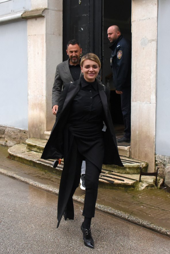 Ella Dvornik.