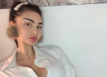 Kristina Mandarina.