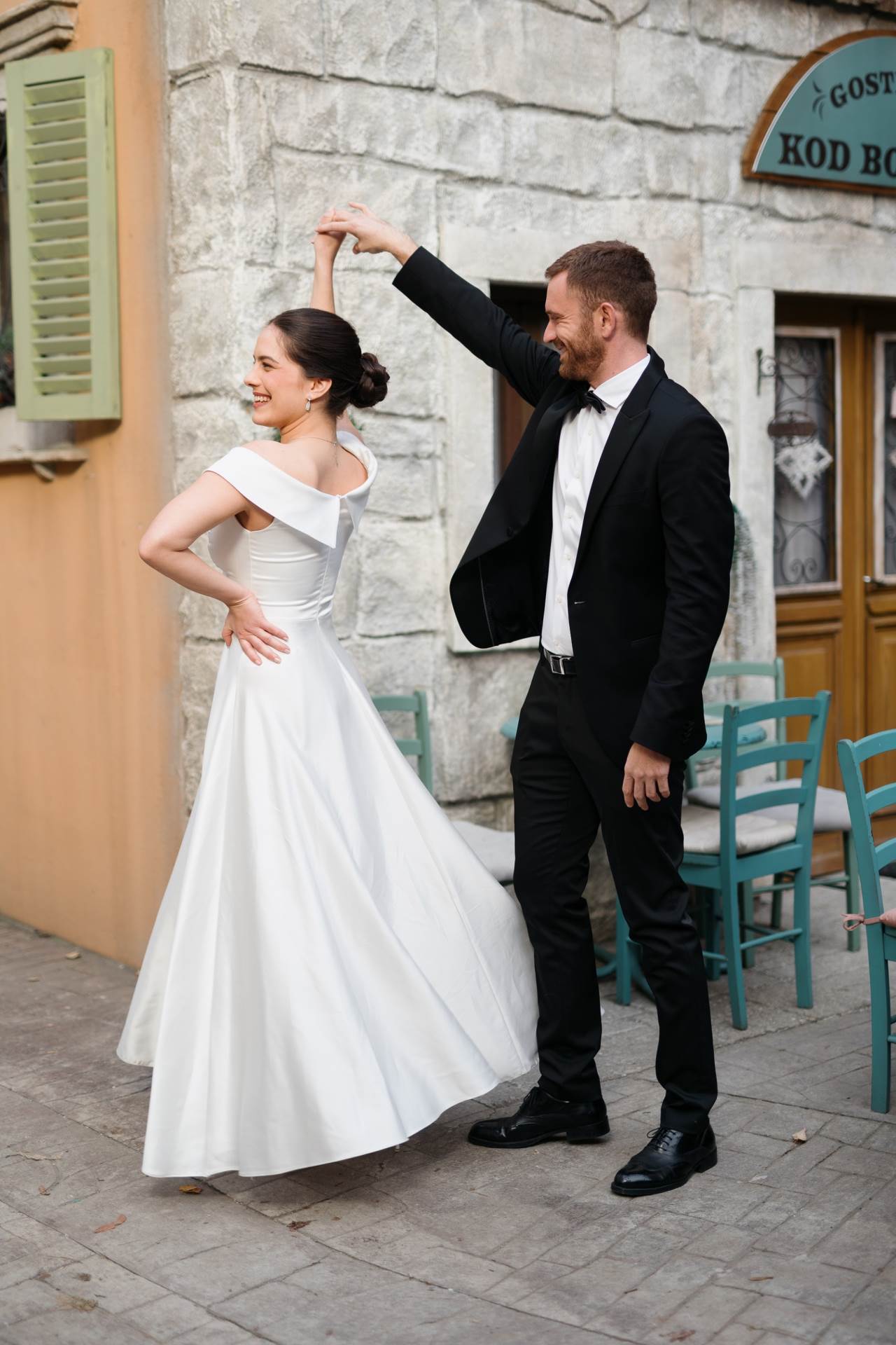 ana uršula najev, momčilo otašević