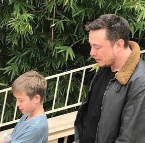Elon Musk sa sinom