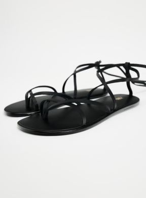 KOŽNE RAVNE SANDALE NA VEZANJE/ ZARA/ 29,95 EUR