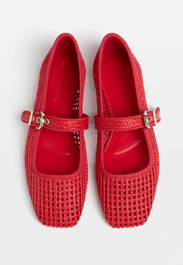 Mrežaste balerinke s kopčom/ Stradivarius/ 29,99 EUR