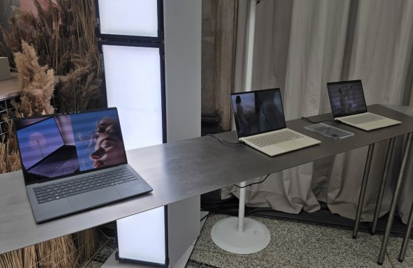Asus Zenbook A14 (2).jpg