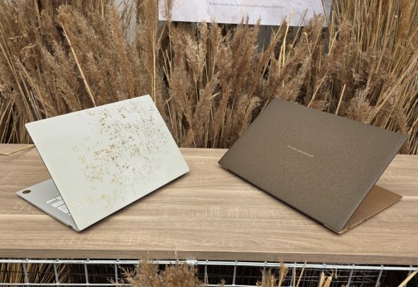 Asus Zenbook A14 (3).jpg
