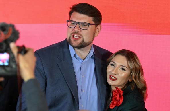 Peđa Grbin sa suprugom