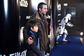 Enes Vejzović, Hrvoje Čermak i Rene Bitorajac izveli sinove na premijeru Star Warsa