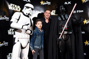 Enes Vejzović, Hrvoje Čermak i Rene Bitorajac izveli sinove na premijeru Star Warsa