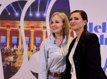Jelena Rozga i Nina Badrić na predstavljanju programa Melodije Jadrana 2025