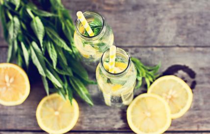 Detox napitak limun.jpg