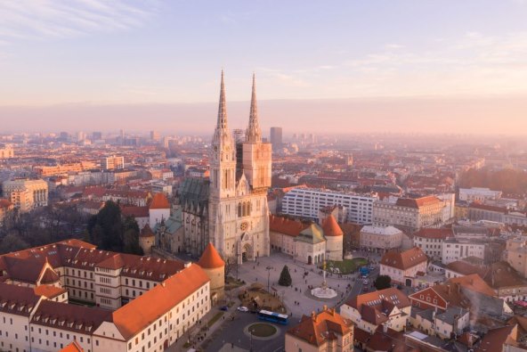zagreb katedrala.jpg