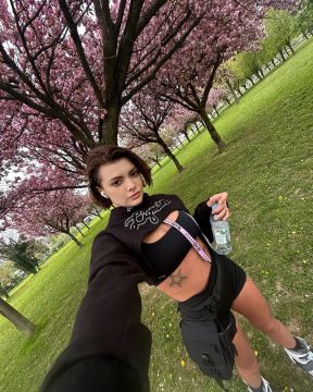 Ella Dvornik