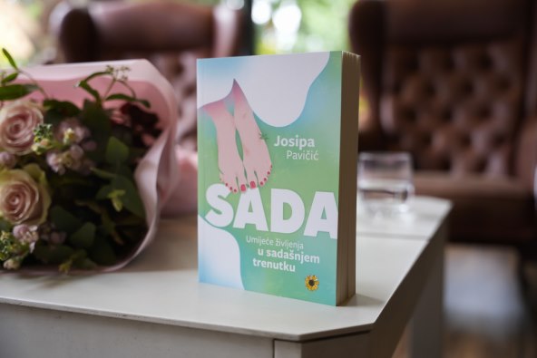 SADA - Umijece zivljenja u sadasnjem trenutku_01.jpg