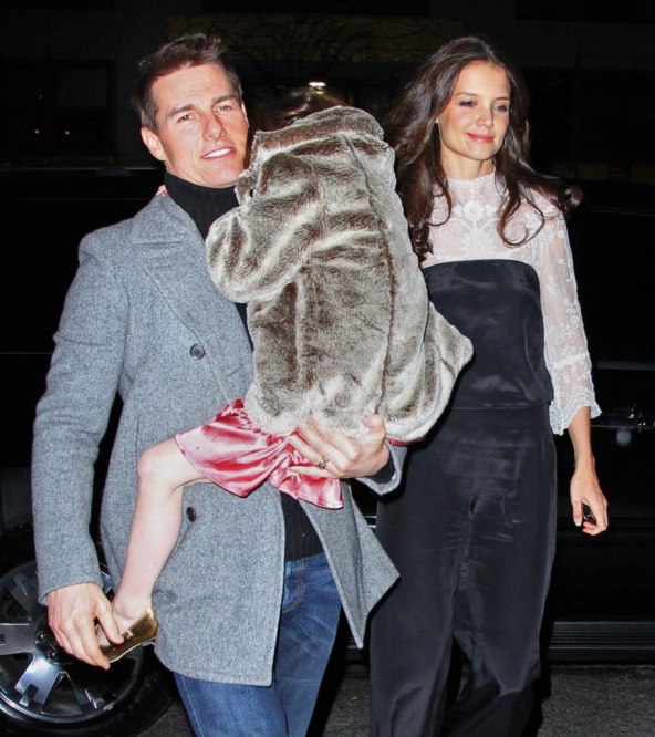 Tom Cruise dobio je Suri u braku s Katie Holmes