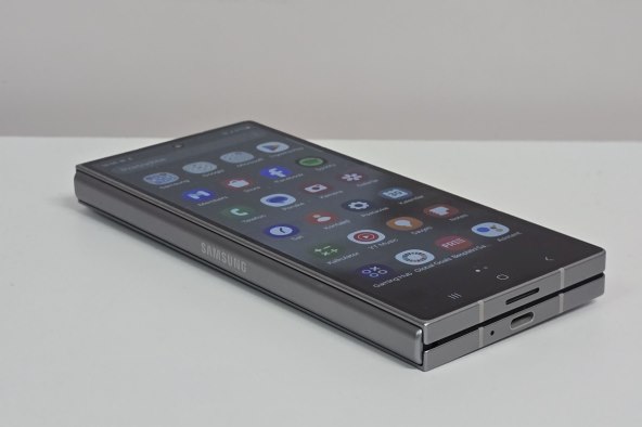 Samsung Galaxy Z Fold6 (1).jpg