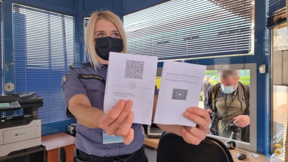 NEMOJTE JU JOŠ DEINSTALIRATI: Aplikacija s COVID potvrdom treba vam i dalje