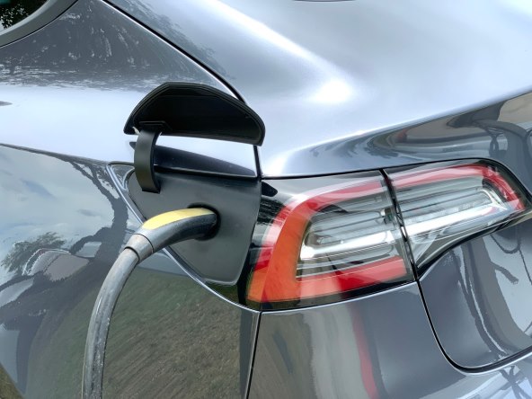 Evo što vam je sve potrebno za 70.000 kuna poticaja pri kupnji elektrificiranih vozila