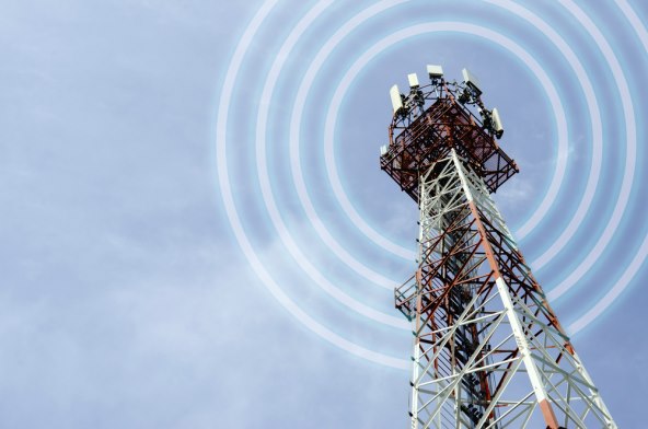 KDDI koristi stupove baznih stanica od stakloplastike