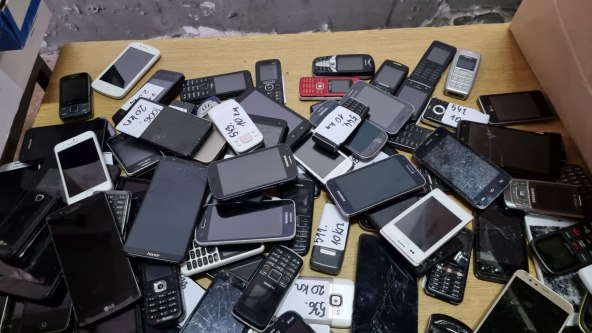 MOBITELI, BICIKLI, LAPTOPI, TORBE Bili smo na javnoj prodaji u policijskoj upravi Zagrebačkoj