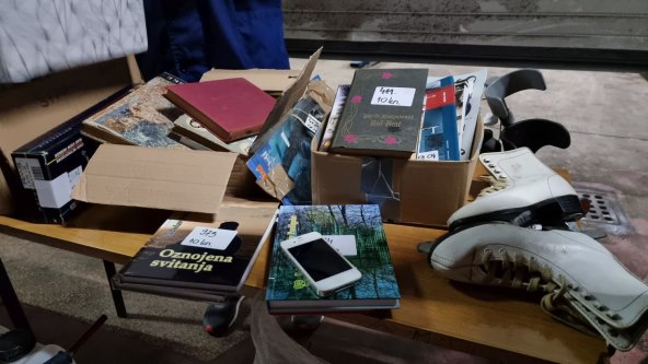 MOBITELI, BICIKLI, LAPTOPI, TORBE Bili smo na javnoj prodaji u policijskoj upravi Zagrebačkoj