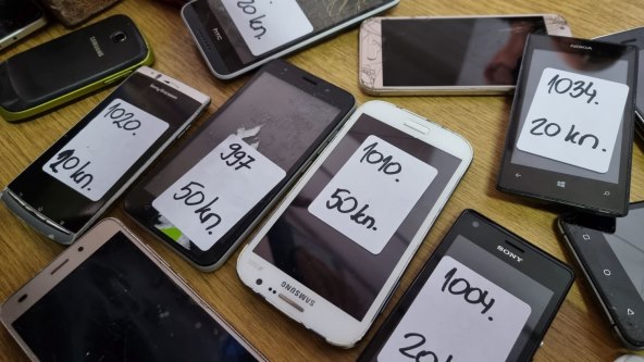 MOBITELI, BICIKLI, LAPTOPI, TORBE Bili smo na javnoj prodaji u policijskoj upravi Zagrebačkoj