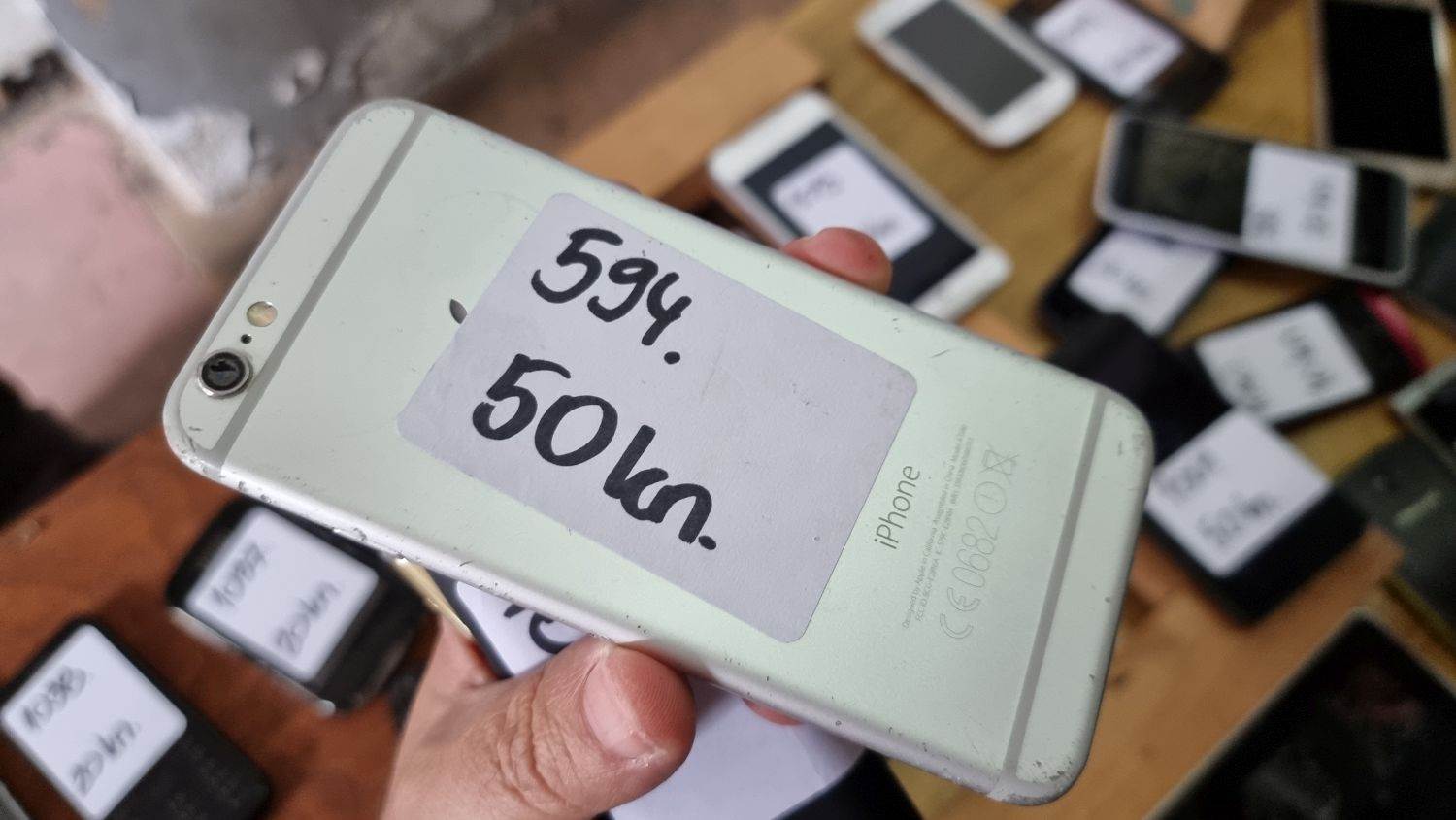 MOBITELI, BICIKLI, LAPTOPI, TORBE Bili smo na javnoj prodaji u policijskoj upravi Zagrebačkoj