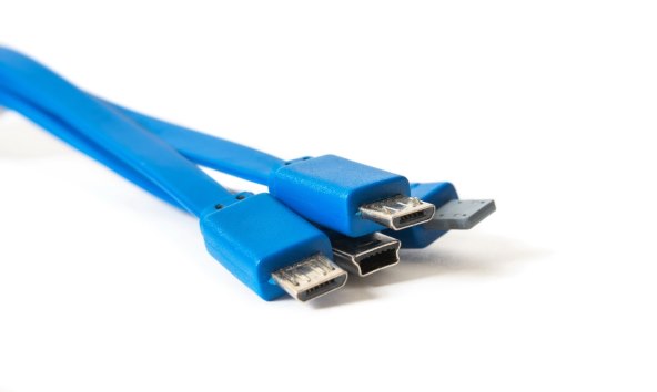 OPET PUNJAČI Hoće li Europska komisija uspjeti natjerati Apple