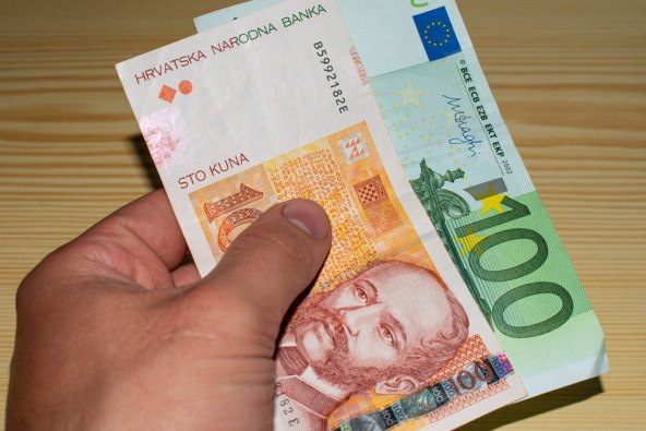 Euro kuna.jpg
