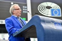 Teuvo Hakkarainen, Europski parlament.jpg