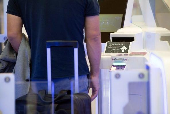 Kofer torba aerodrom putovnica.jpg