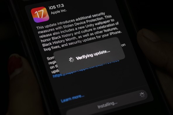 Apple iPhone iOS 17.3.jpg