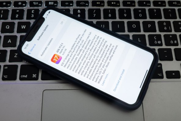 Apple iPhone iOS 17.2.1 (2).jpg