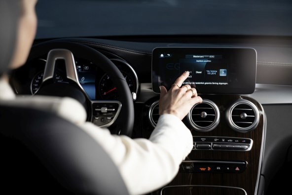 SAMO UZ OTISAK PRSTA Daimler će ponuditi mogućnost plaćanja u automobilu