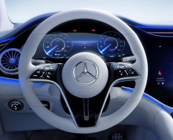 MERCEDES-BENZ EQS: Hyperscreen širine 1,41 metara u kabini automobila