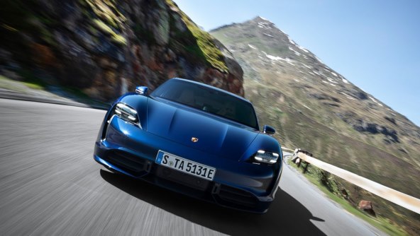 BESPLATNO AŽURIRANJE SOFTVERA: Porsche Taycan s novim značajkama još je brži