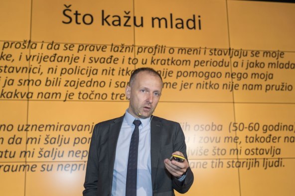 izv. prof. dr. sc. Miroslav Rajter, voditelj ureda za istraživanje Sveučilišta u Zagrebu.JPG