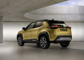 REZERVIRAJTE ONLINE SVOJU TOYOTU: Adventure i Premiere edition novog Yaris Cross modela