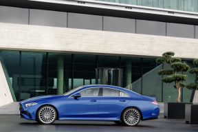 MERCEDES CLS: Uz automatsko parkiranje može sam zakočiti ako vozač ne reagira